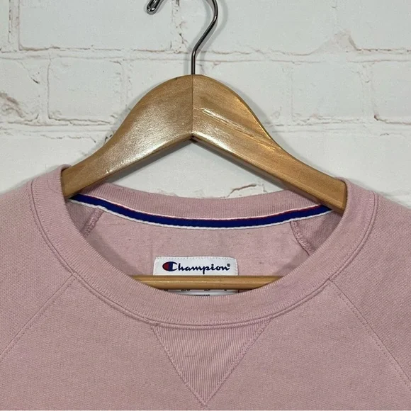 Champion Sweatshirt Womens XS Purple Crew Neck Long Sleeve Embroidered - Picture 2 of 8